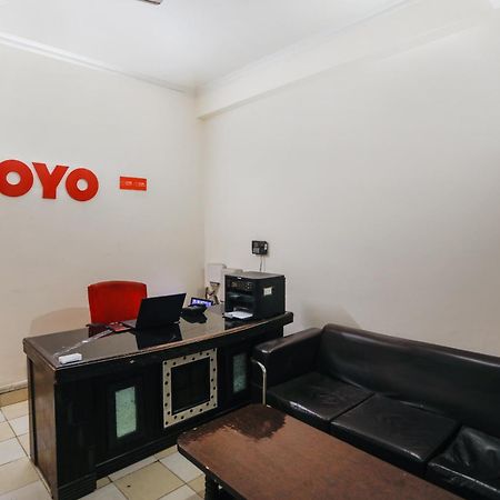 Hotel O Av Residency Near Botanic Garden Of Indian Republic Ноида Екстериор снимка