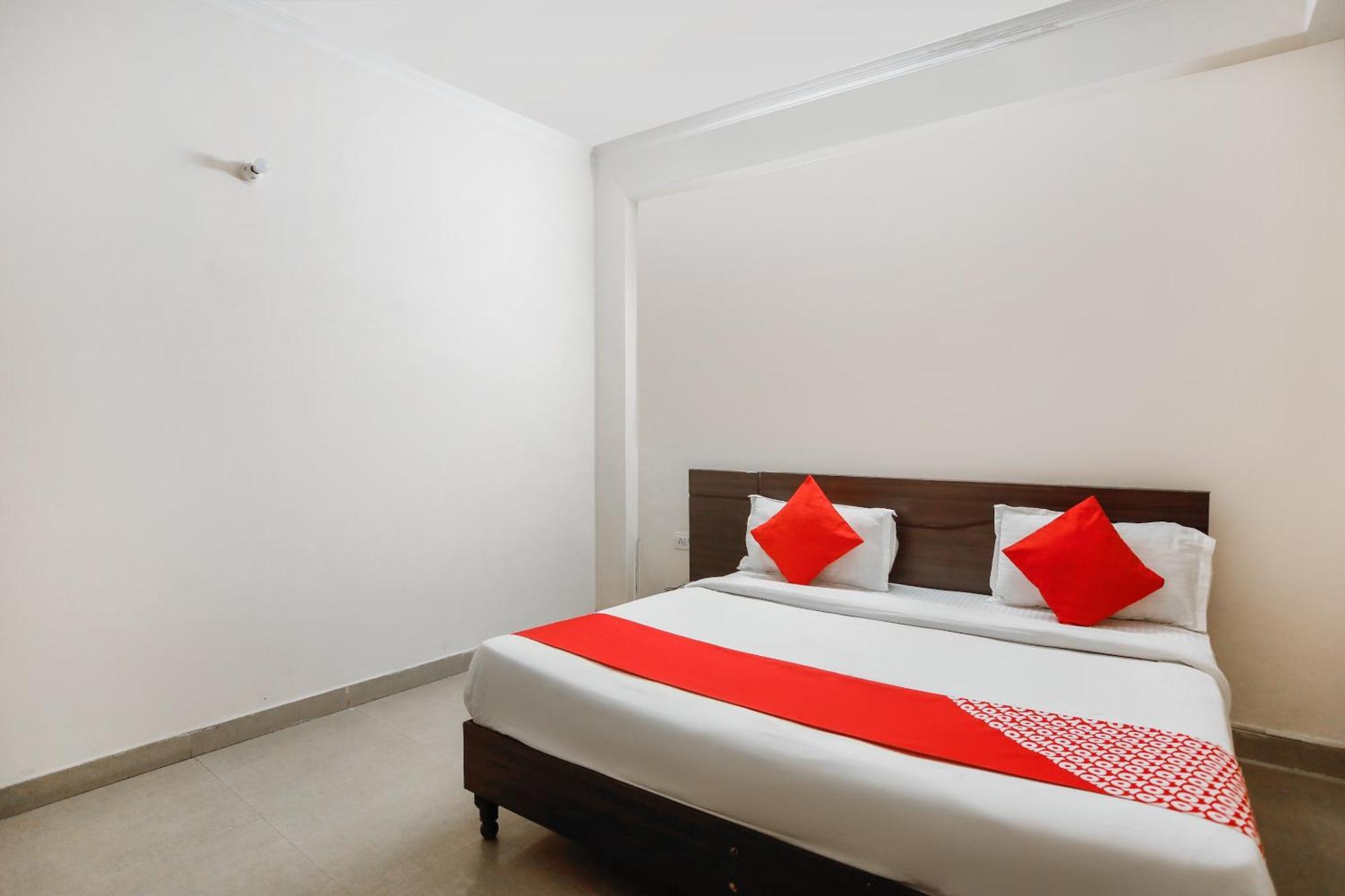 Hotel O Av Residency Near Botanic Garden Of Indian Republic Ноида Екстериор снимка