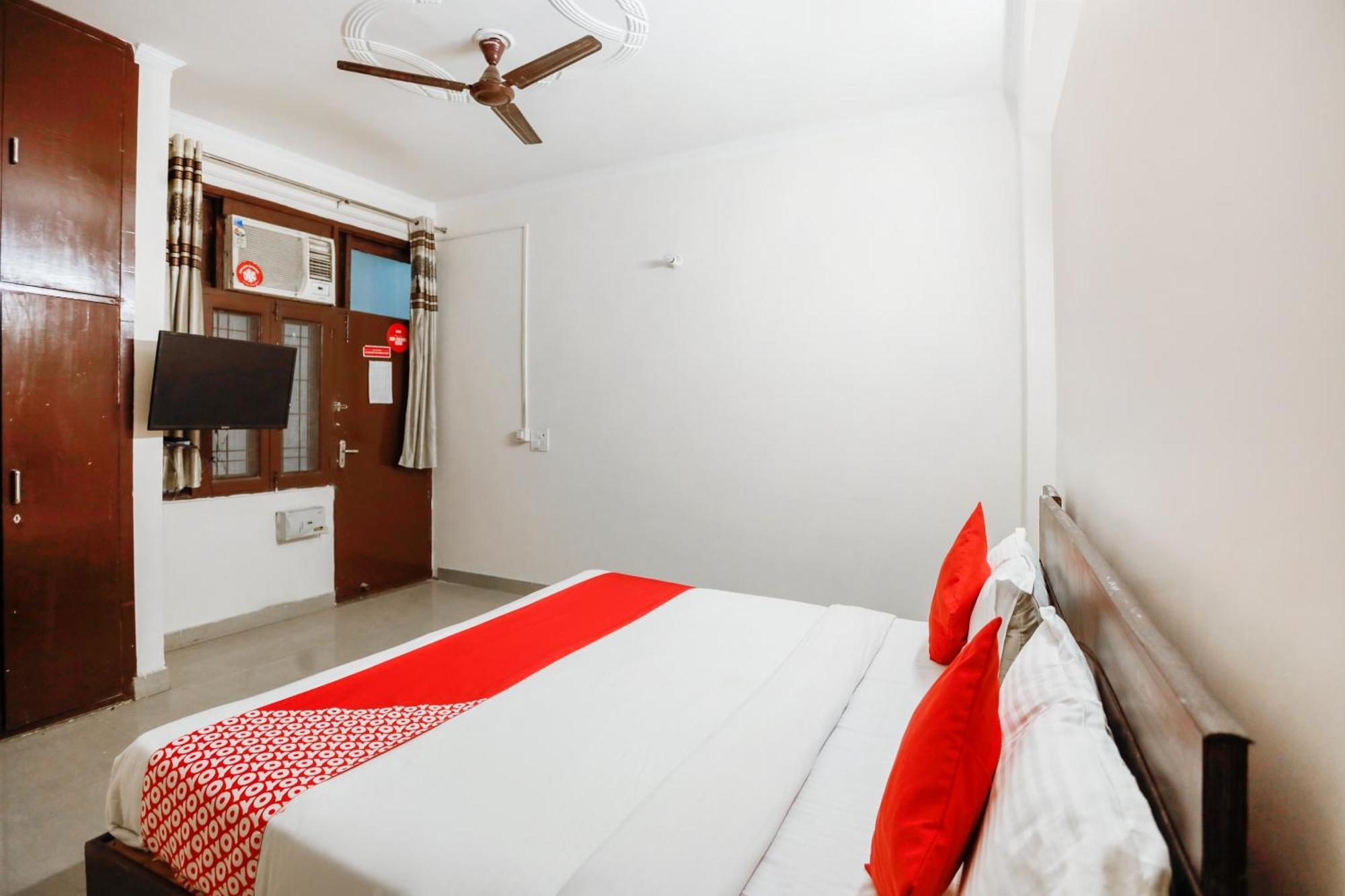 Hotel O Av Residency Near Botanic Garden Of Indian Republic Ноида Екстериор снимка